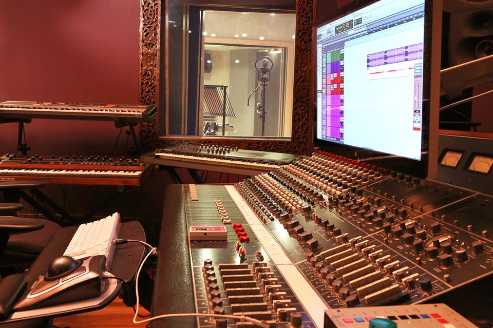 Sound Booths in Home Studios: Maximizing Limited Space